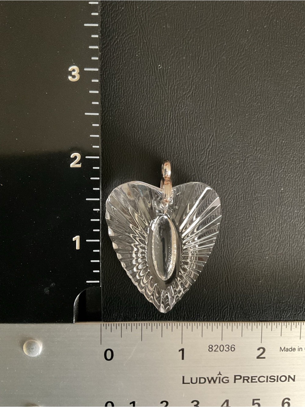 Waterford Faceted Crystal Heart Pendant with Original Box - Picture 4 of 5